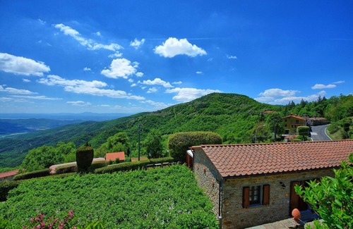 Portole Villa | Villa Portole Due - Holiday Country Villa with swimming pool in Cortona, Tuscany