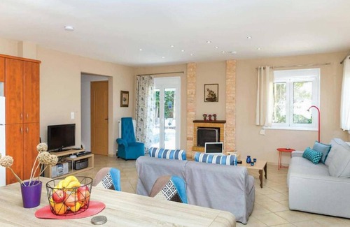 Adelianos Kampos Villa | Villa Rea - Three Bedroom Villa, Sleeps 6