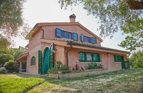 Torre San Patrizio Villa | Villa Regno