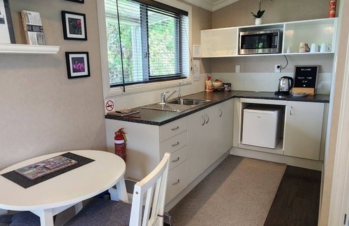 Waitara Apartment | Villa Retreat - secluded relaxation