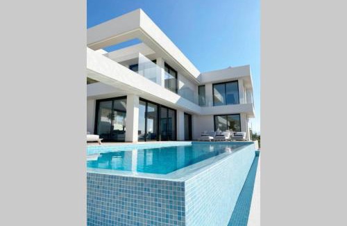 Cansalades Villa | Villa Rheia