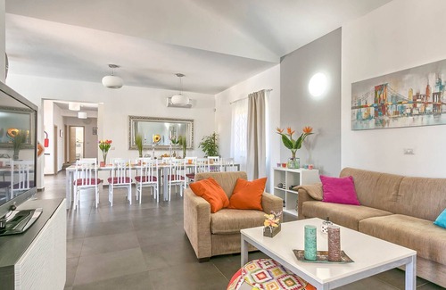 Muzini Villa | Villa Rijeka - Five Bedroom Villa, Sleeps 10