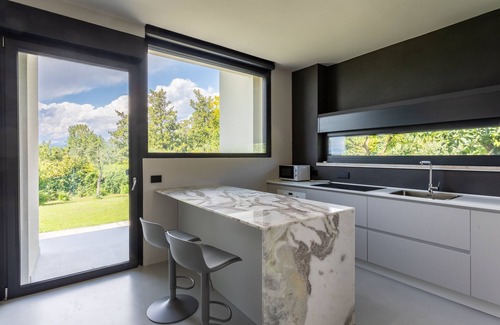 Gralaoni-Pralesi-Cisano Villa | Villa Roccolo luxury retreat overlooking the Garda Lake