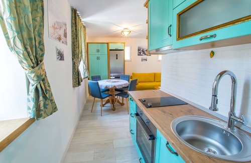 Zavala House | Villa Rosa