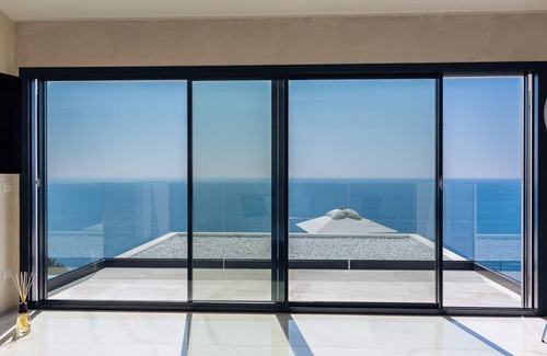 Imperia Villa | Villa Sabrina Riviera dei Fiori a Picco sul Mare with Pool, Wellness & SPA