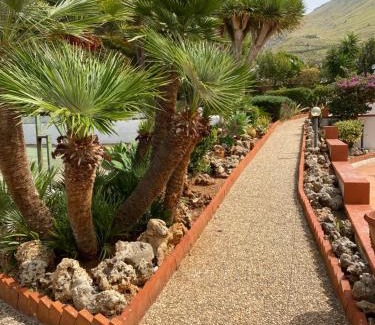 Macari House | Villa San Vito Bay