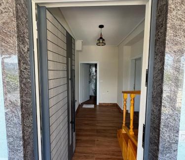 Permet House | Villa Sana Rooms