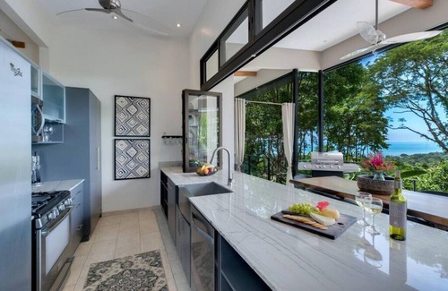 Uvita House | VILLA SANA VIDA · OCEAN VIEW PRIVATE BEACH ACCESS, WE HAVE IT ALL (Walk to the Beach)