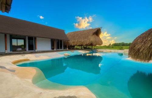 Menegua Villa | Villa Sara Villavicencio - Puerto López Alameda del llano