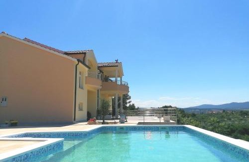 Bicine Apartment | Villa Scolopax rusticola Skradin with heated pool
