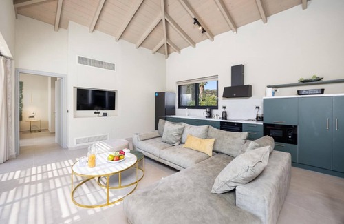 Kateleios Villa | Villa Selena - Three Bedroom Villa, Sleeps 6