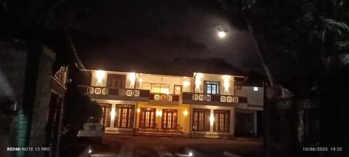 New Town Hotel | Villa Senowin