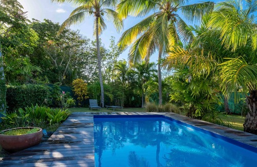 Le Moule Villa | Villa Sereine, 3 bedrooms with pool and wooden deck, near surf spot