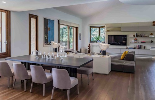 Besozzo Villa | Villa Serenity