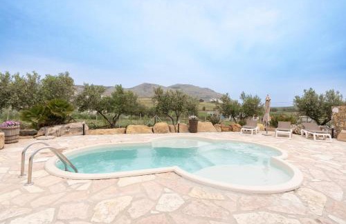 Buseto Palizzolo Villa | Villa Siciliana con piscina privata