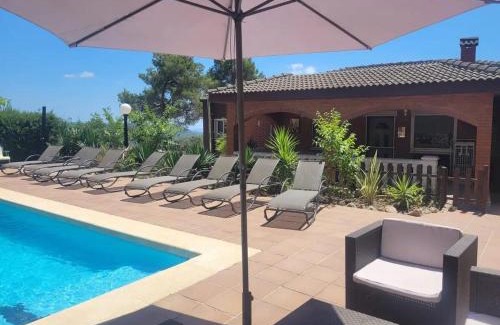 Olivella Villa | Villa Sitges Soledad 15 minutes drive from Sitges XXL swimming pool 12 p