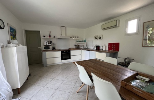 Bollene House | Villa T3 de 70m² Avec 4 Couchages et Jardin