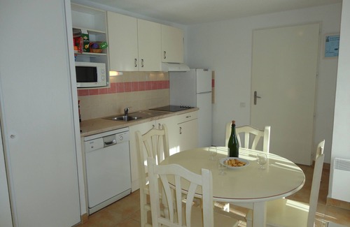 Homps Villa | VILLA T3 PMR CLEAR VIEW ON THE PYRENEES