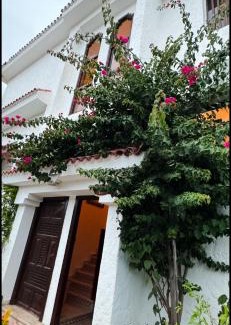 Harhoura Villa | Villa Taroub avec piscine et vue sur mer