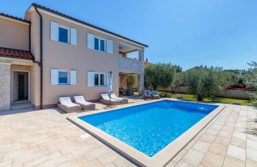 Selina Villa | Villa Terlevic