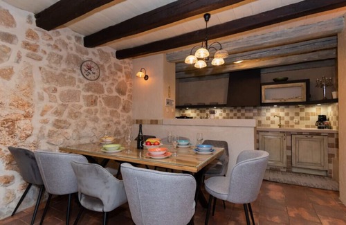 Zmijavci Villa | Villa Toni - Makarska by Villas Guide
