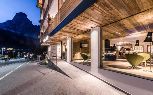 Corvara in Badia Hotel | Villa Tony - Small Romantic Hotel
