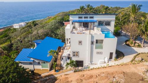 Lighthouse Estates Villa | Villa Topaz Above West Bay With 360 Degree Views! 3 Bedrooms