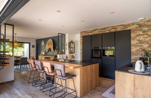 Margon Villa | Villa Vaiana, Lagoon Pool under the Tropics