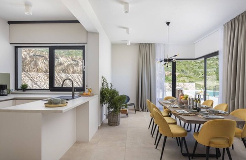 Komiza Villa | Villa Vendi - Four Bedroom Villa, Sleeps 8