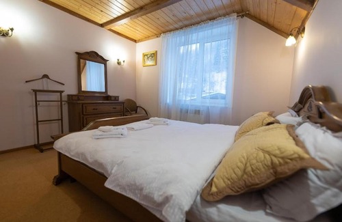 Tatariv Villa | Villa Venterivka 2