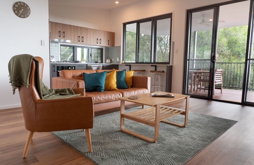 Mount Mellum Villa | “Villa Views” - Sunshine Coast Hinterland