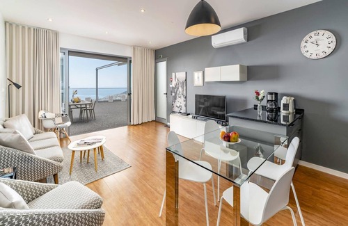 Monte Villa | Villa Vila Da Portada by Villa Plus
