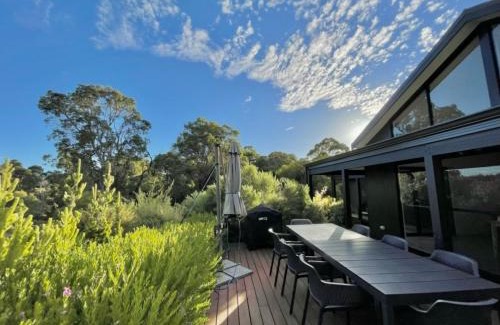 Yallingup Siding House | Villa Vines @ Rivendell Winery Estate