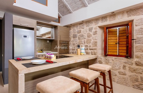 Perast Villa | Villa Violica * Exclusive renovated villa with pool & spectacular sea-views