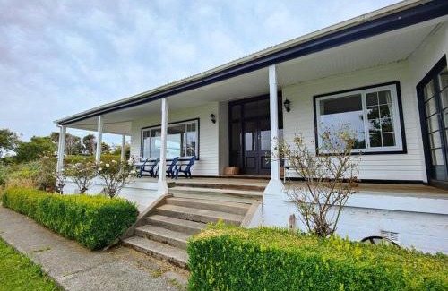 Riverton House | Villa Vista