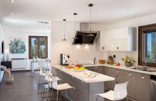 Gratteri Villa | Villa Vittoria 8, Emma Villas
