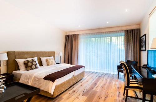 Siegburg Hotel | Villa Waldesruh