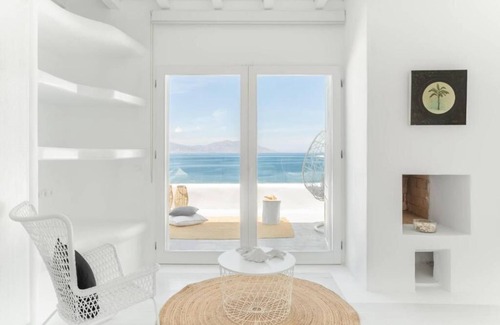 Agios Ioannis House | Villa White Spectacular View of the Aegean Sea and the Mystic Island of Delos
