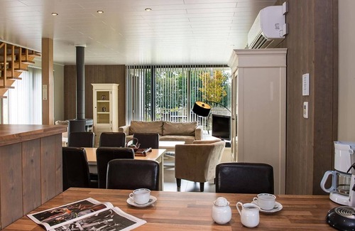 Froidchapelle Villa | Villa with Sauna in Scenic Retreat