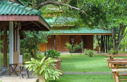 Thanamalvila Villa | Villa with Garden View 2