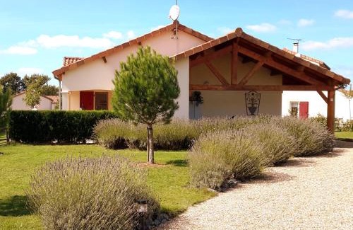 Vasles Villa | Villa with garden near beautiful golf course