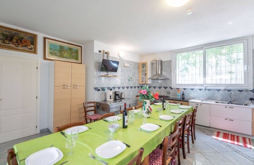 Bobolino Villa | Villa with private pool, WIFI, A/C, hot tub, TV, terrace, pets allowed, panoramic view, parking