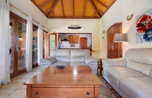 Geafond Villa | Villa With Solar Heated Pool & Wifi in Best Residential Area