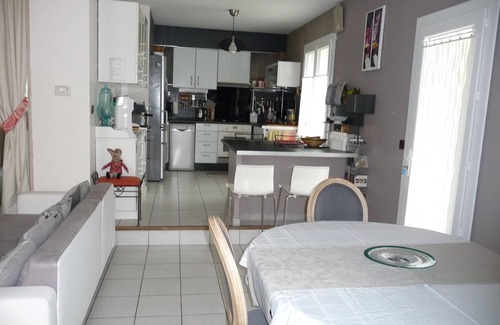 Castelnau-le-Lez Villa | VILLA WITH SWIMMING POOL MONTPELLIER/CASTELNAU. TRAM. 4 PEOPLE.