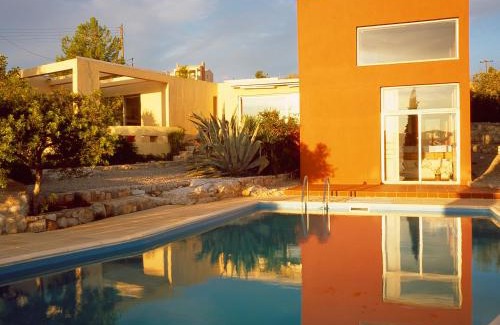 Theologos House | Villa with swimming pool and tennis/basketball court