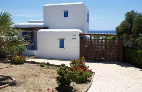 Chrissi Akti House | Villa Yviskos Traditional Home