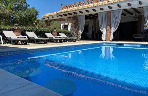 Mondron Villa | Villa Zahar