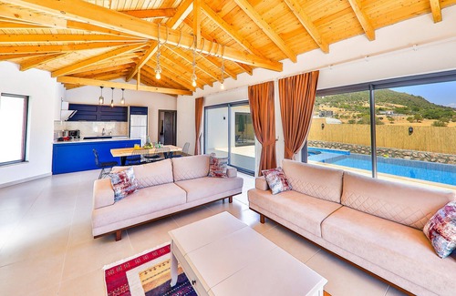 Sarıbelen Villa | Villa Zeylus-2 bedroom Rural retreat+ Private Pool and Garden