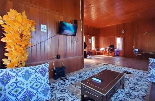 Megamendung Villa | Villa Zoya 1