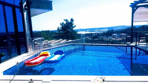 Manavgat House | Villa15 Lodge, Five-Star Stay 5BD 5-5BA Beach Access Villa with Pool , Gym, Sauna, Alfresco Dining & Garden